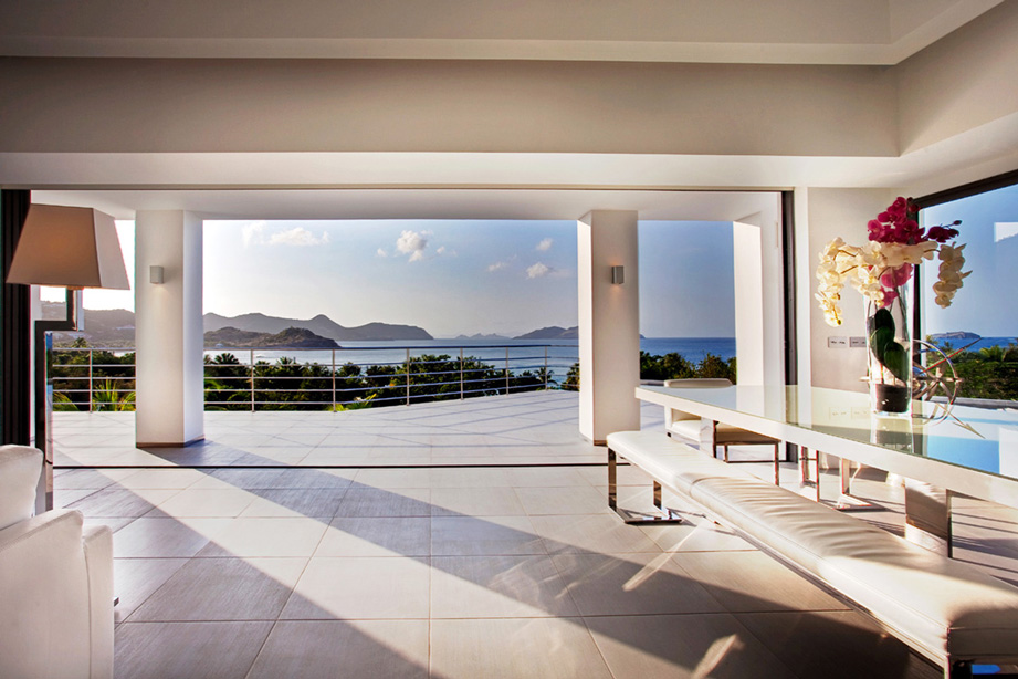 Open dining area with sea views at Villa Avenstar, St-Barth
