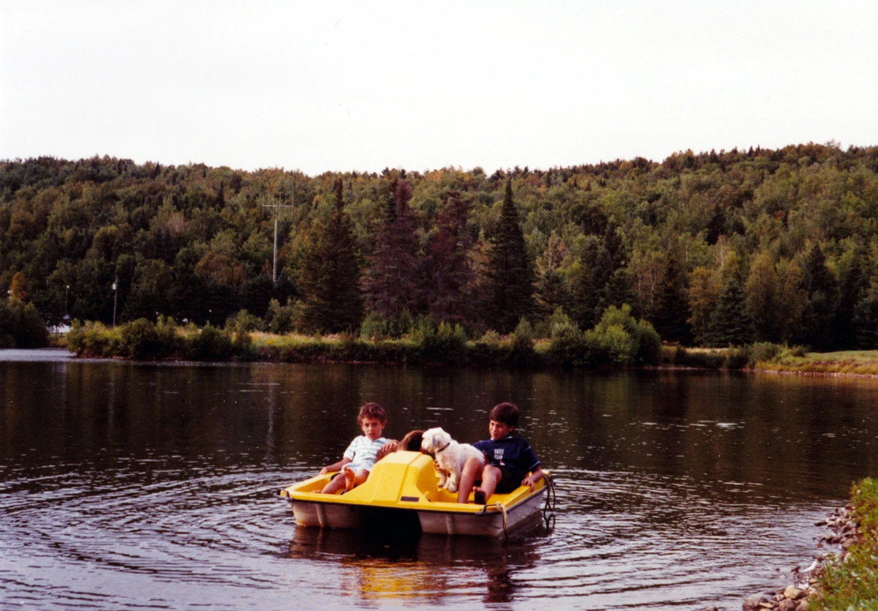 Nicolas et Mickael Casol, St-Jean de Matha, Quebec, Canada, Août 1989