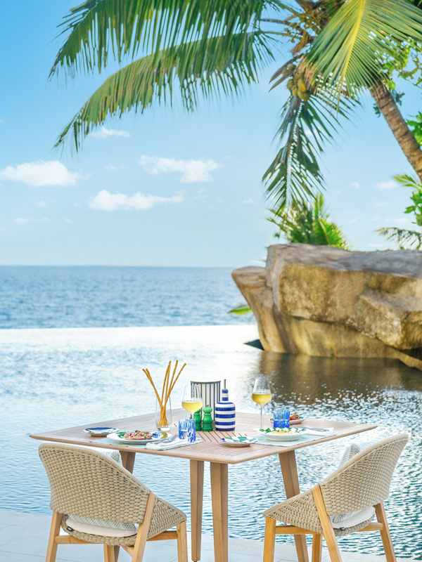 Restaurant at the Cheval Blanc Seychelles, Luxury Villas, Indian Ocean, Casol