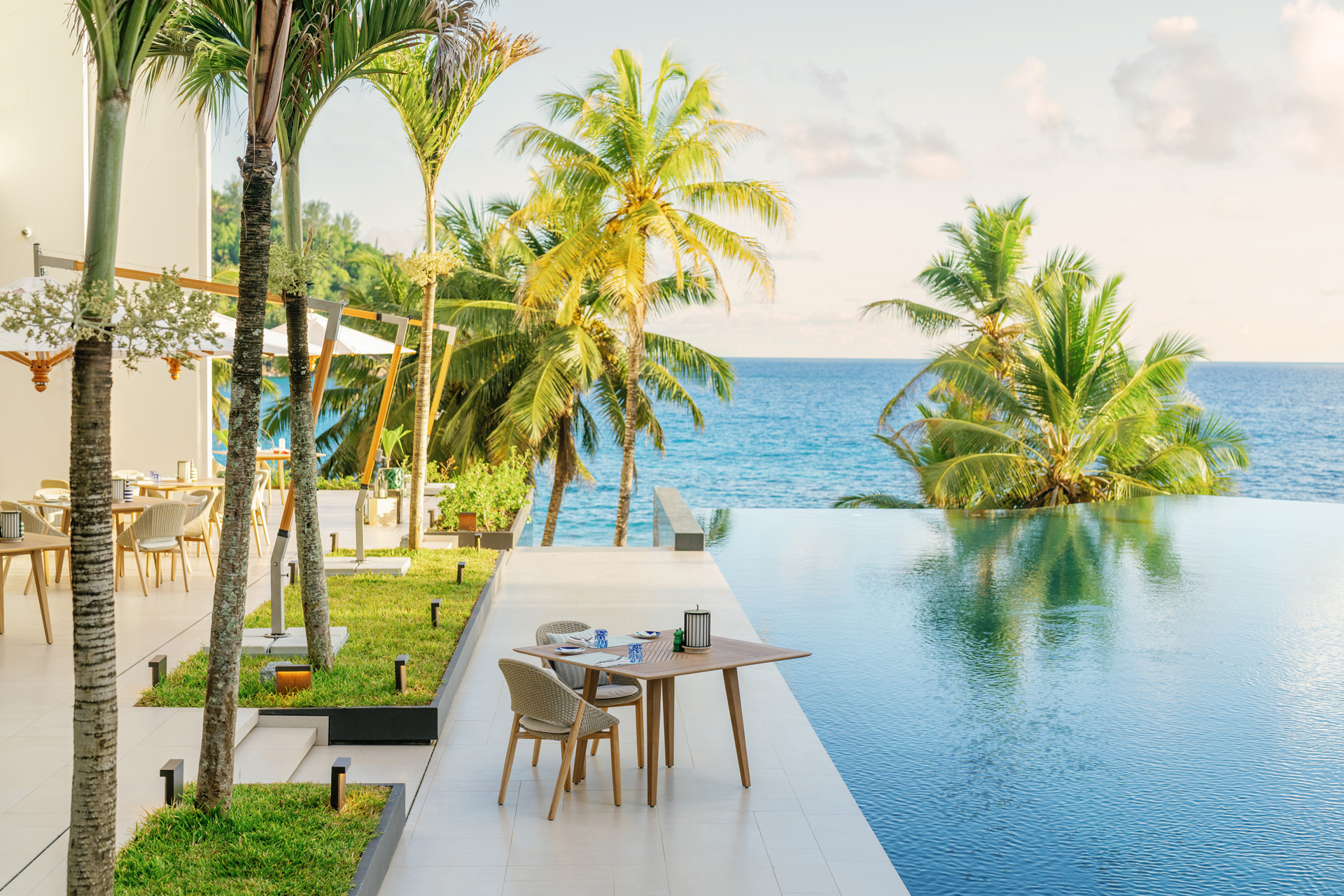 Restaurant at the Cheval Blanc Seychelles, Luxury Villas, Indian Ocean, Casol