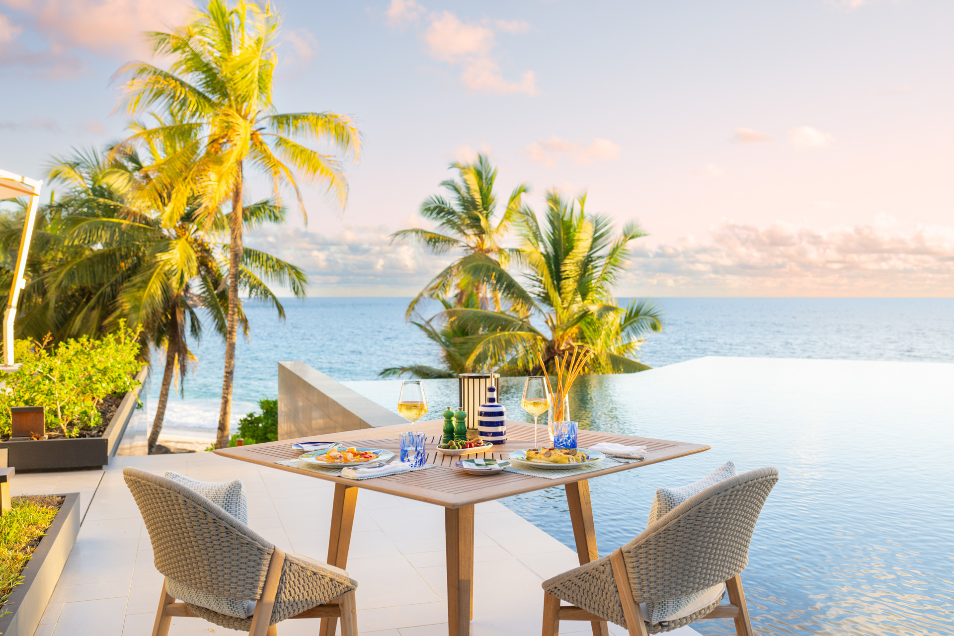 Restaurant at the Cheval Blanc Seychelles, Luxury Villas, Indian Ocean, Casol