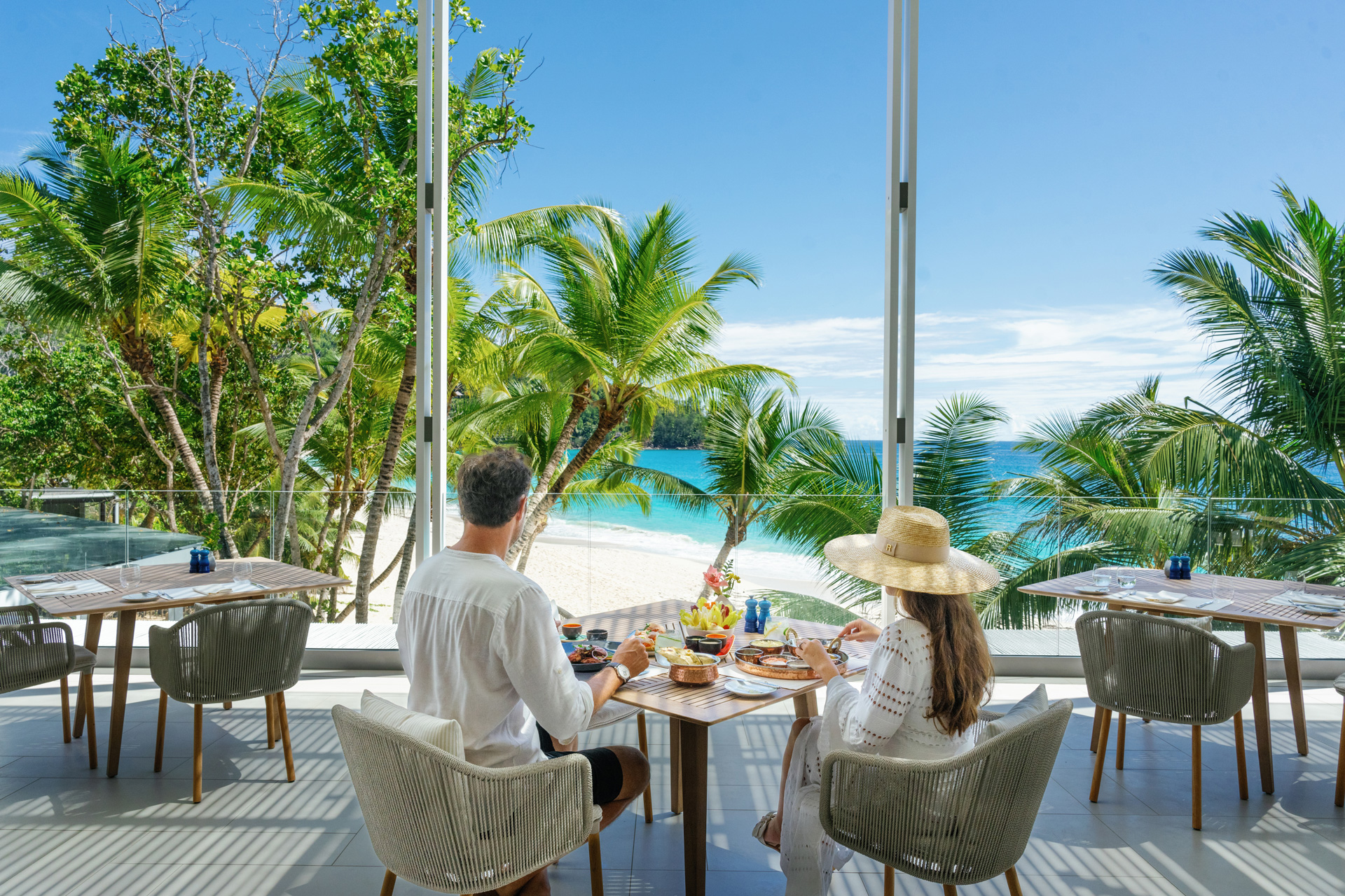 Restaurant at the Cheval Blanc Seychelles, Luxury Villas, Indian Ocean, Casol