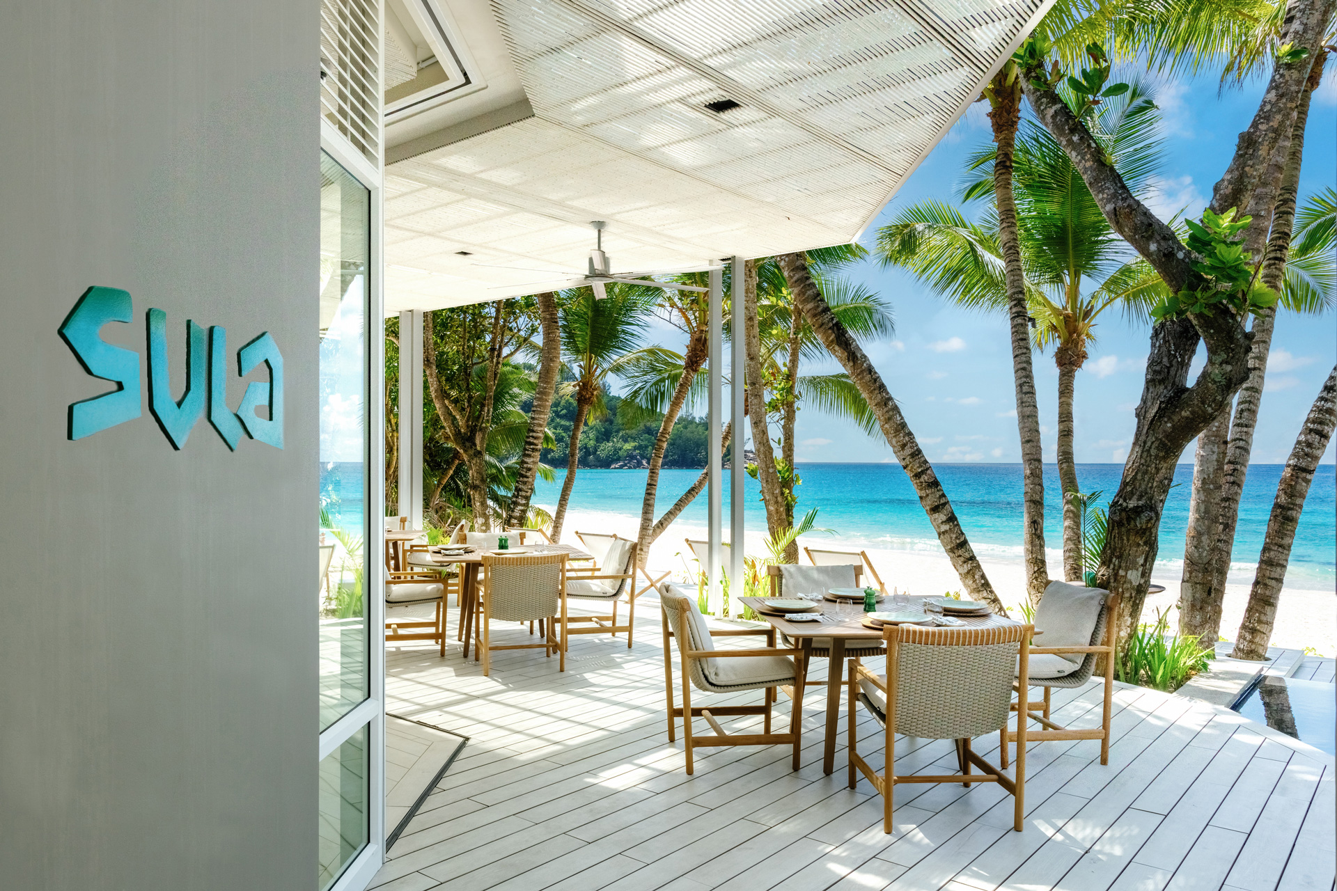 Restaurant at the Cheval Blanc Seychelles, Luxury Villas, Indian Ocean, Casol