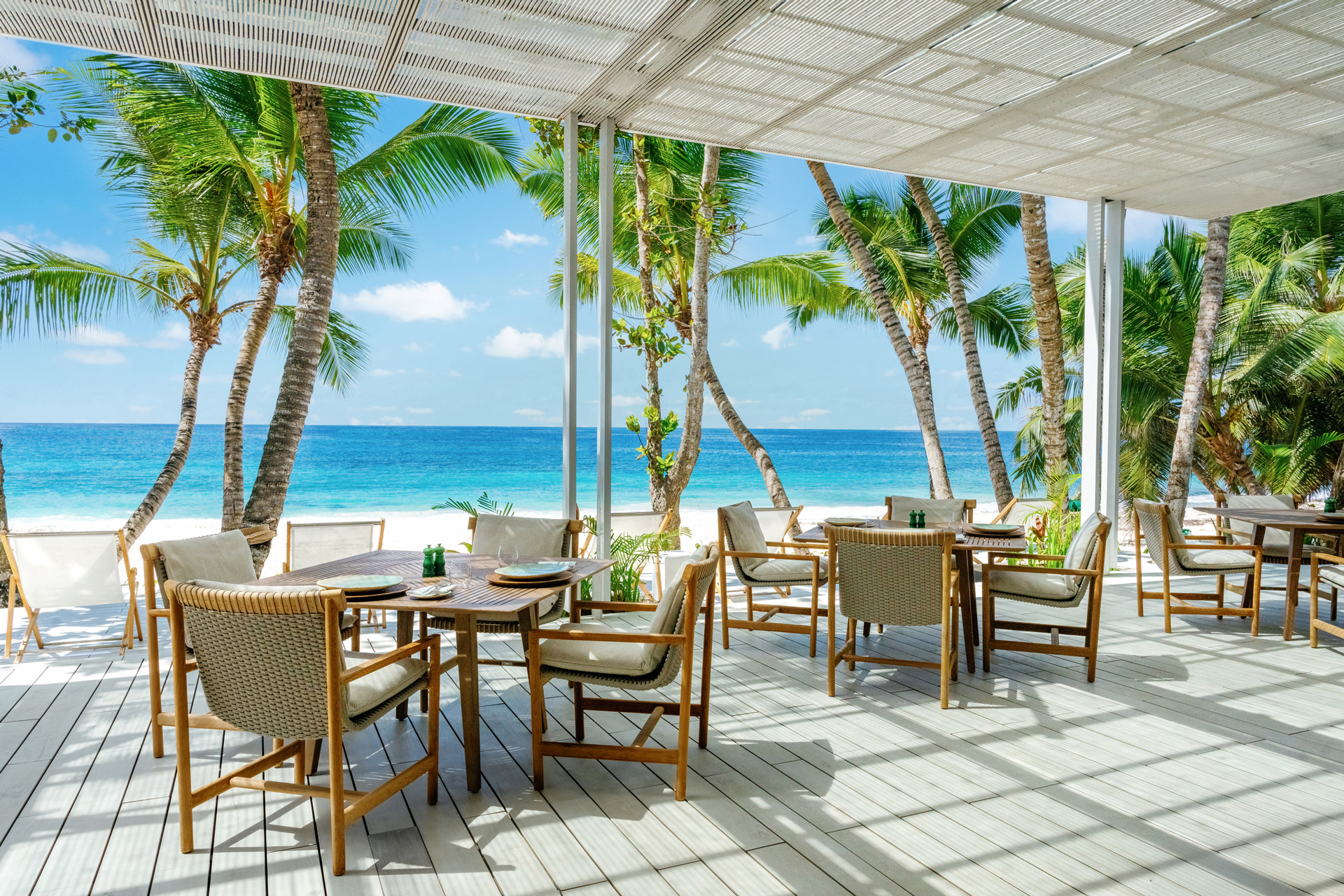 Restaurant at the Cheval Blanc Seychelles, Luxury Villas, Indian Ocean, Casol