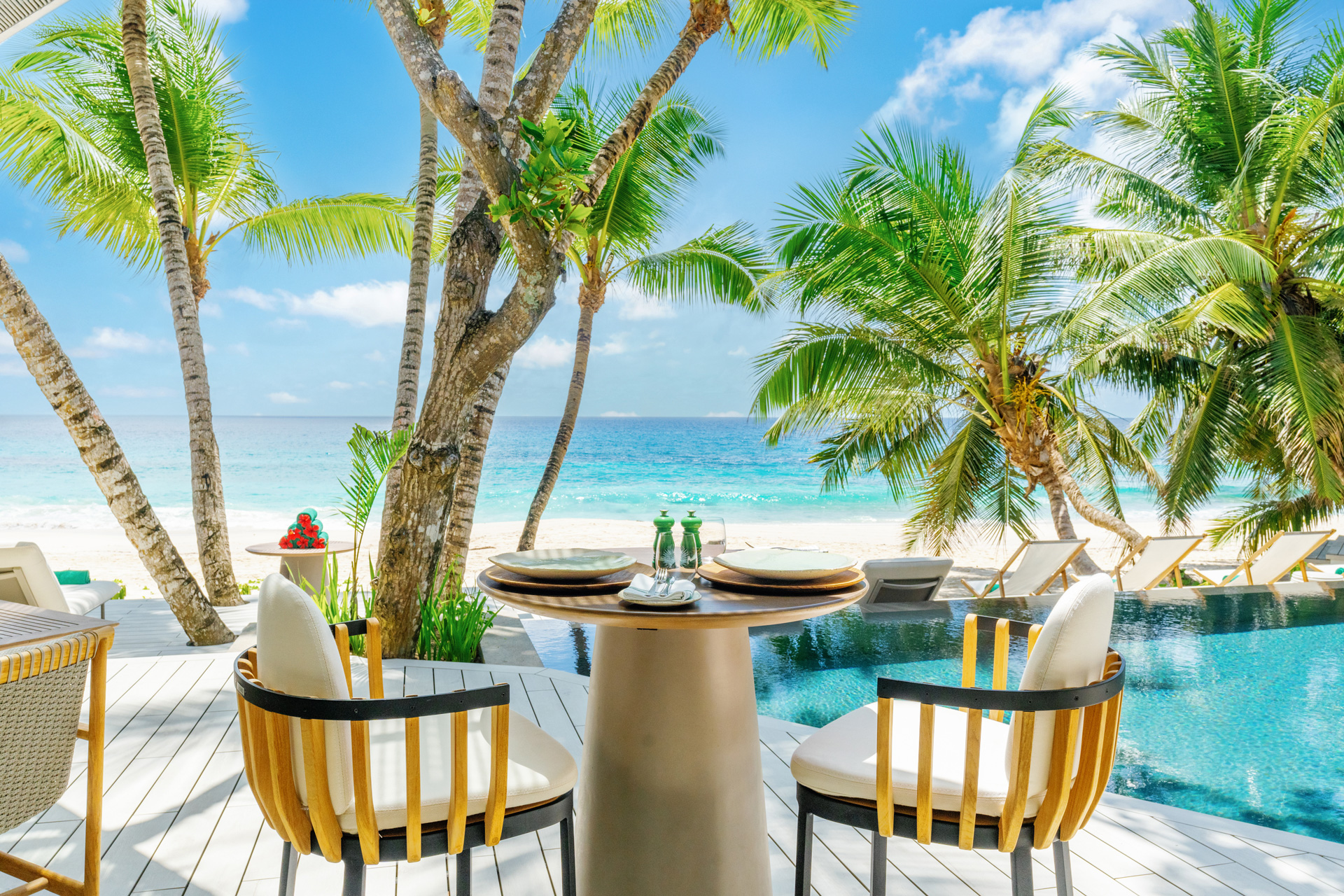 Restaurant at the Cheval Blanc Seychelles, Luxury Villas, Indian Ocean, Casol