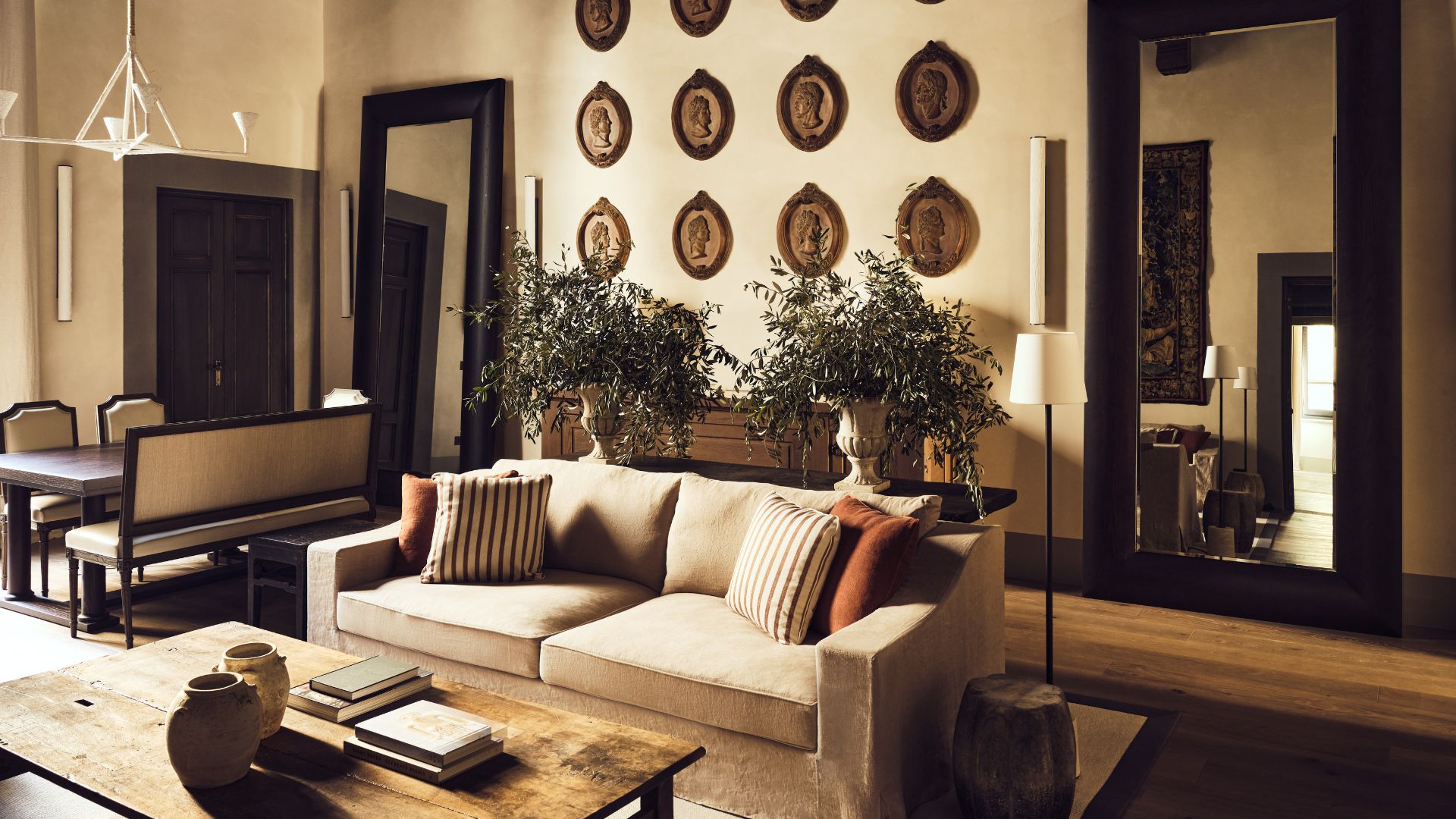 La Reserve Florence, 2 Bedrooms Luxury Apartment for Rent in Italy, Casol