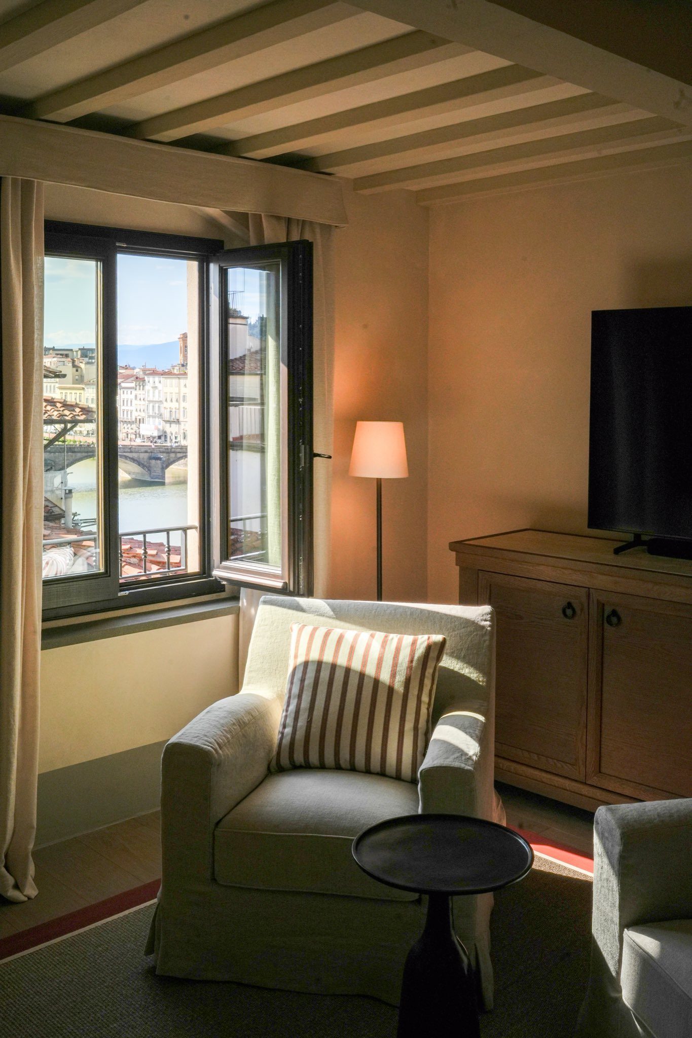 La Reserve Florence, 3 Bedrooms Luxury Apartment for Rent in Italy, Casol