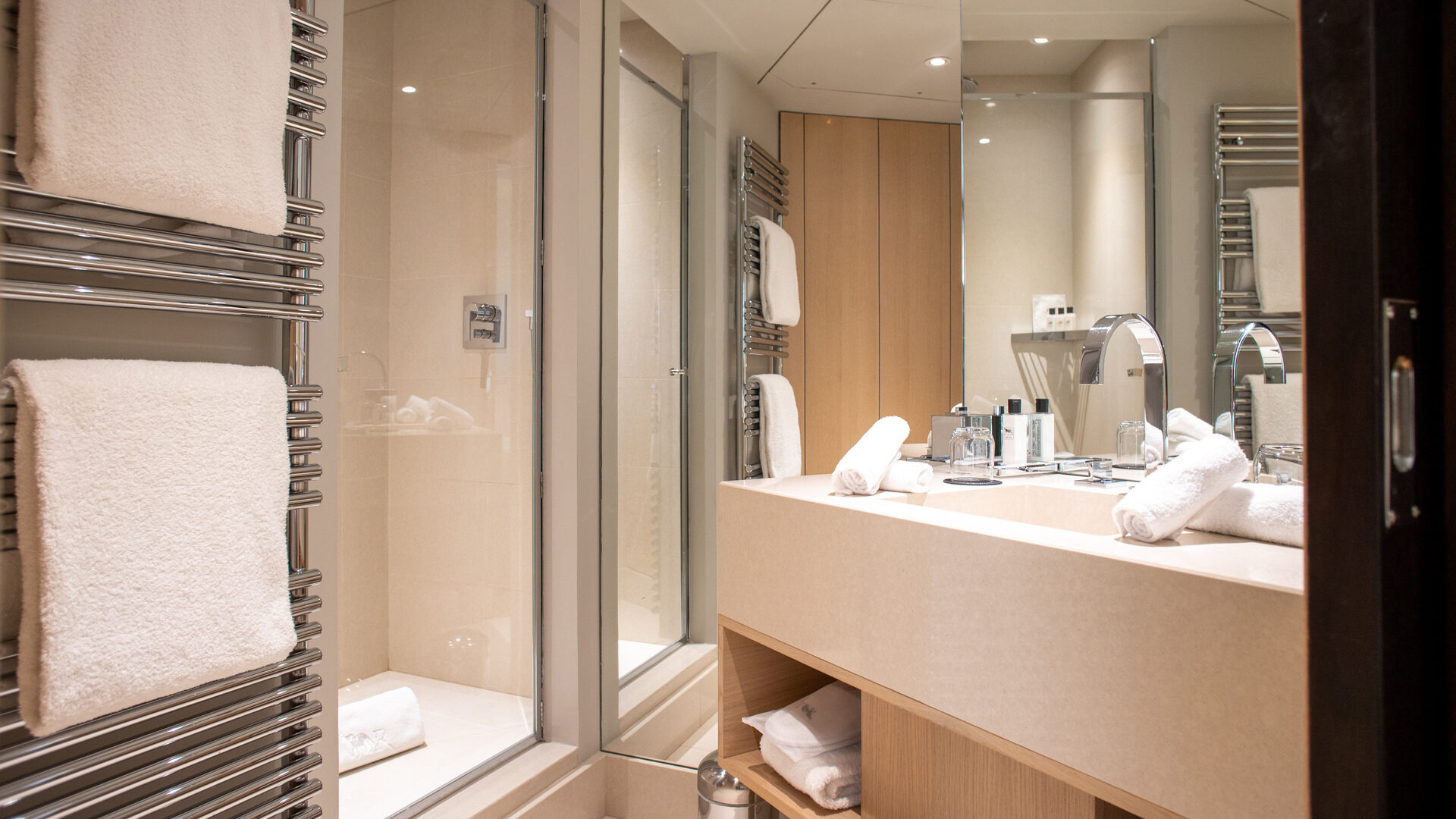 Luxury Apartment for Rent, Paris, 16th Arrondissement, France