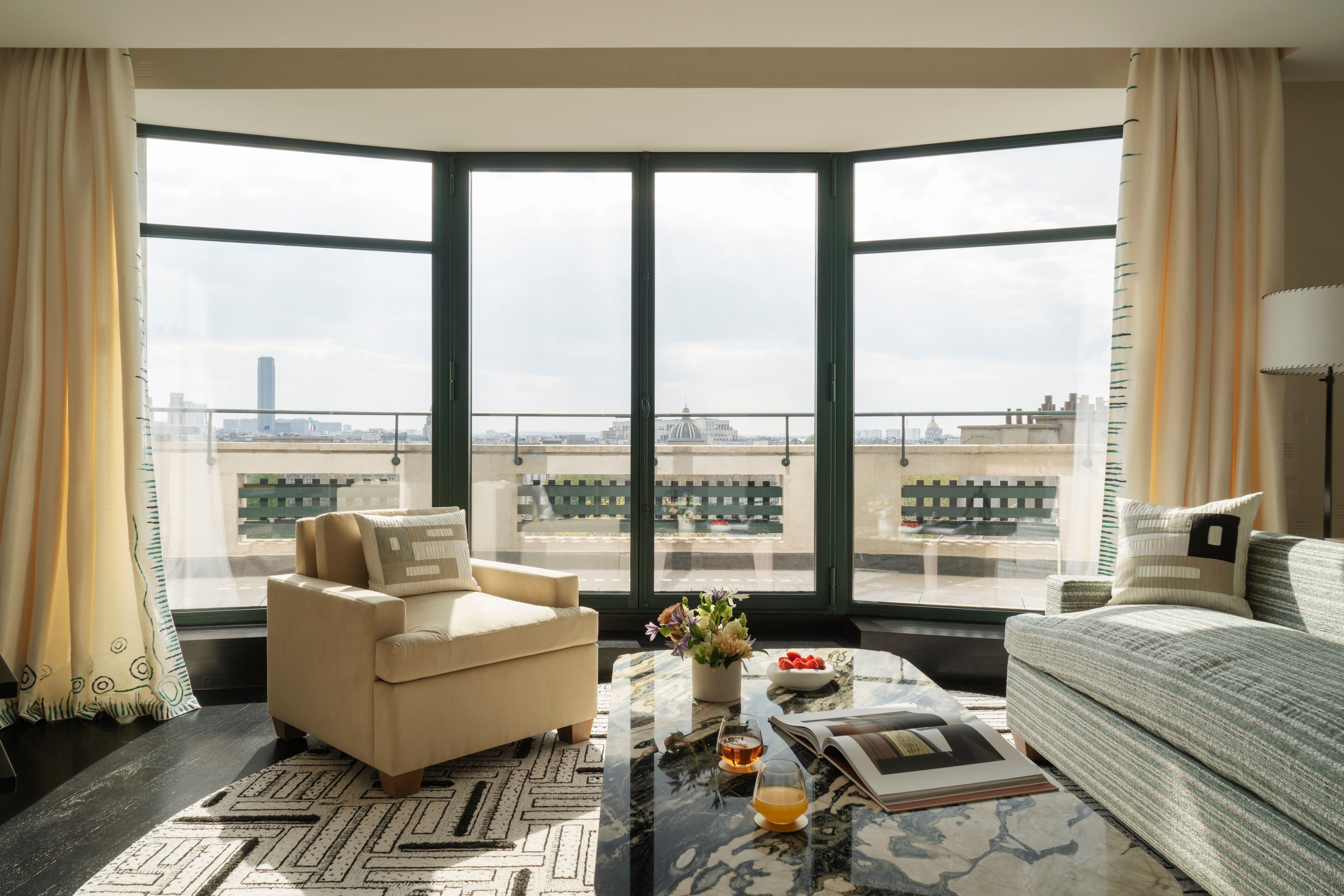 Cheval Blanc Paris, Luxury Hotel France, Suite Eiffel, Casol