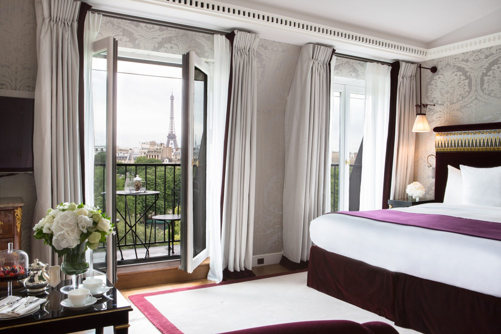Reserve de Paris, Luxury Hotel France, Suite Elysée, Casol