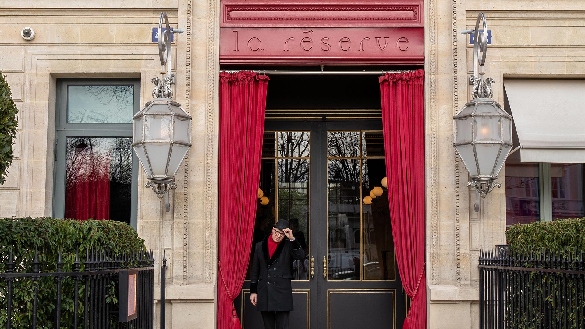La Reserve de Paris Hotel and Spa Red Door, France