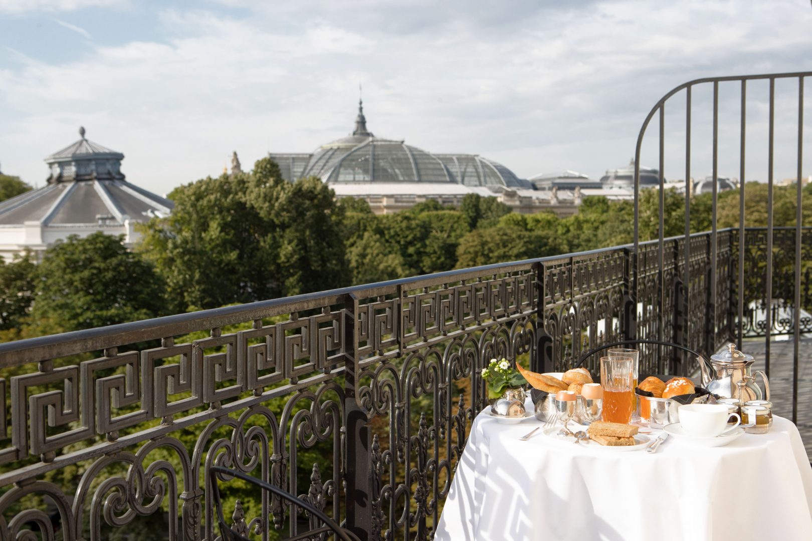 Reserve de Paris, Luxury Hotel France, Prestige Suite, Casol