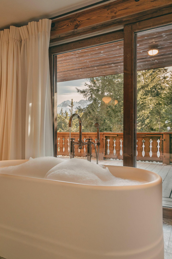 Chalet Lily of the Valley, Courchevel 1850, Alps, France, Casol