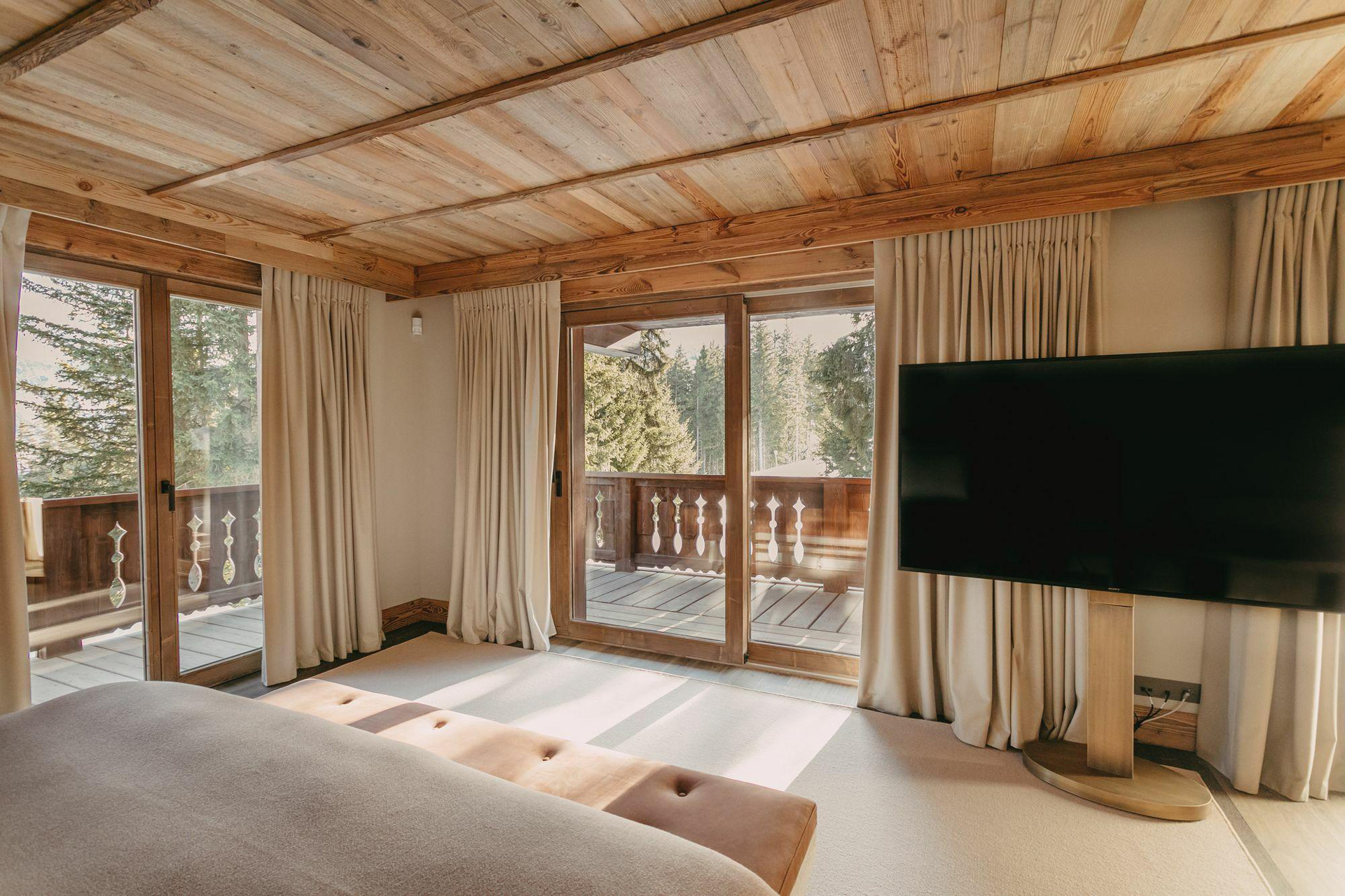 Chalet Lily of the Valley, Courchevel 1850, Alps, France, Casol