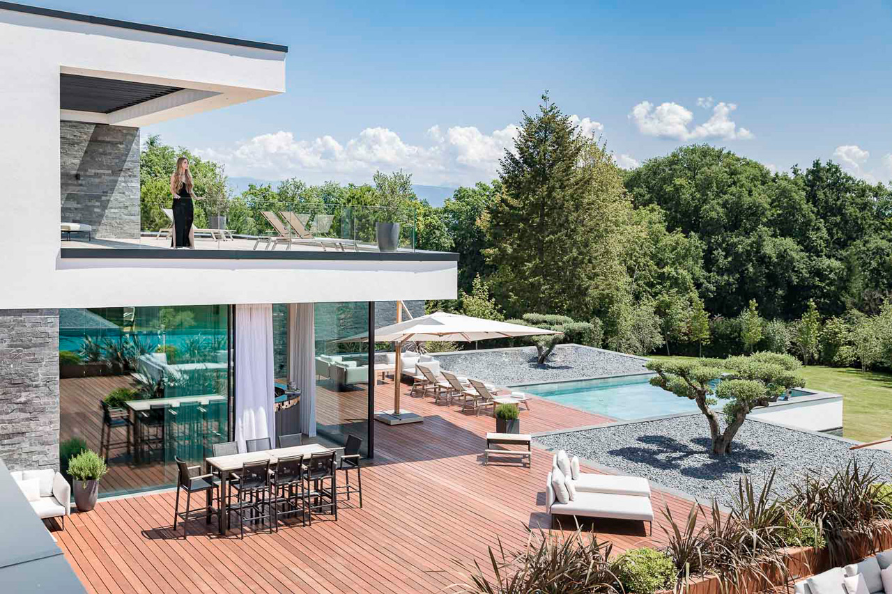 Ultima Geneva Grand Villa, Switzerland, Casol