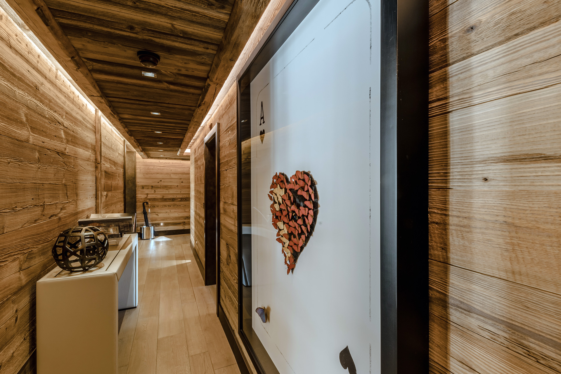 Ultima Hotel Gstaad, Switzerland / Casol