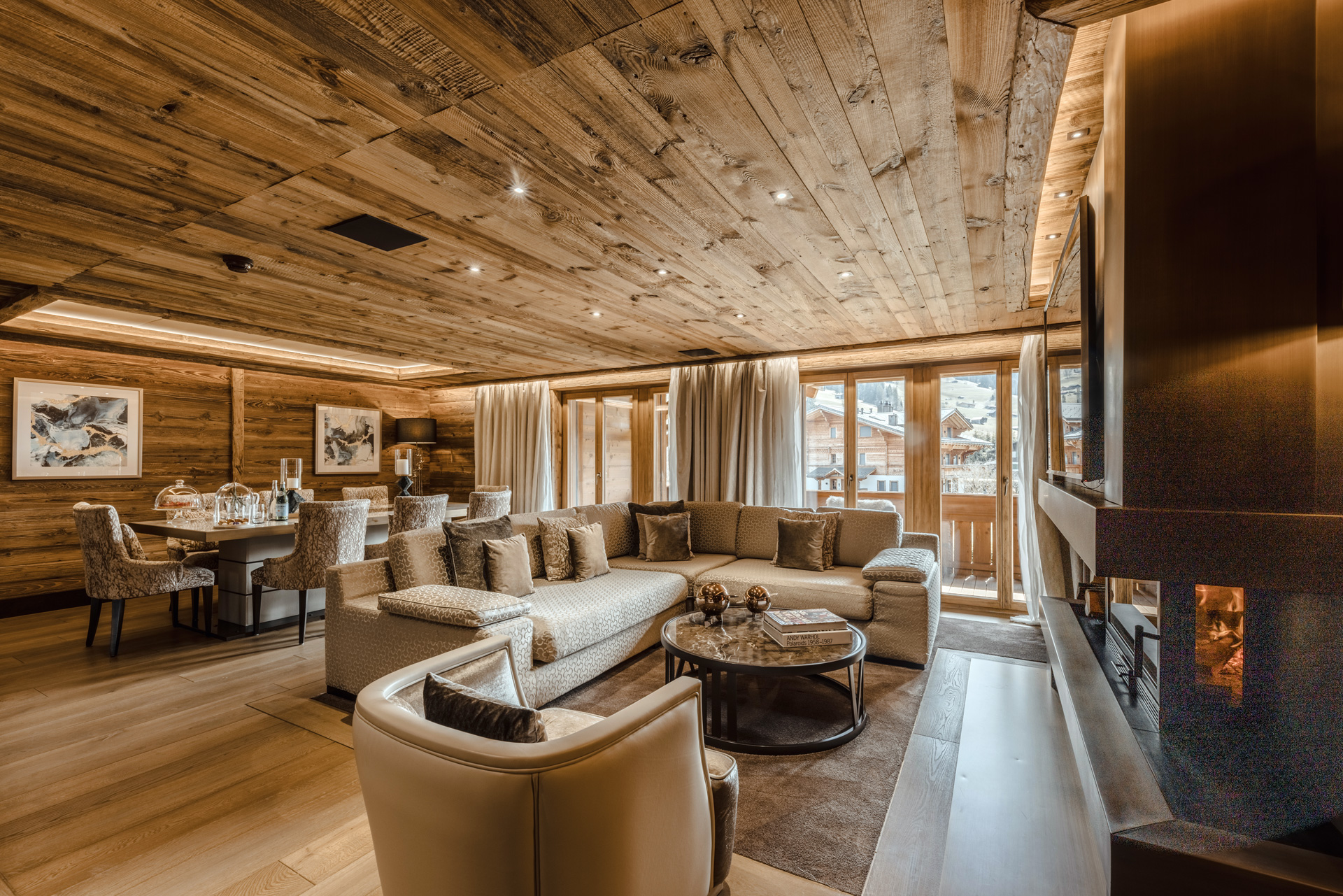 Ultima Hotel Gstaad, Switzerland / Casol