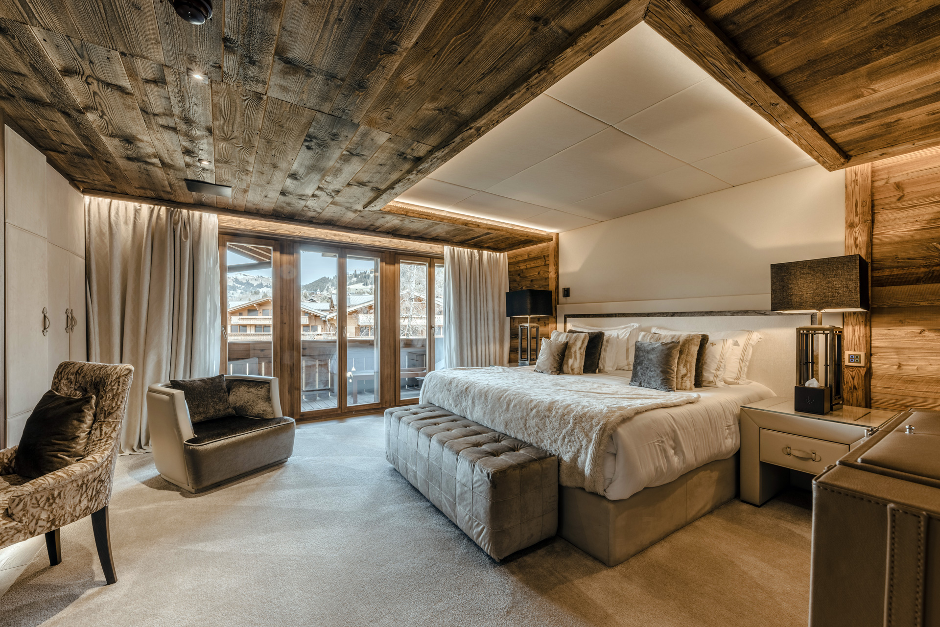Ultima Hotel Gstaad, Switzerland / Casol