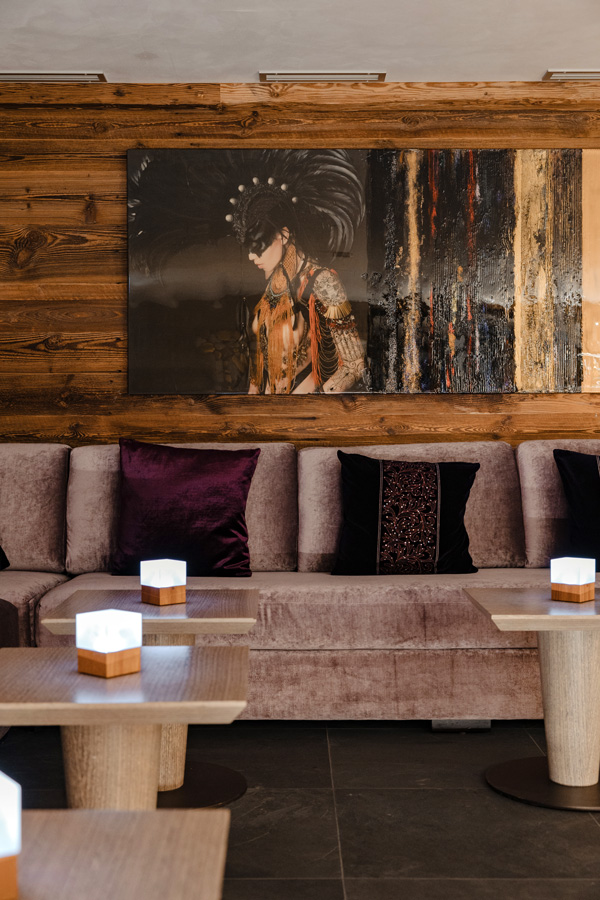 Ultima Hotel Gstaad, Switzerland / Casol