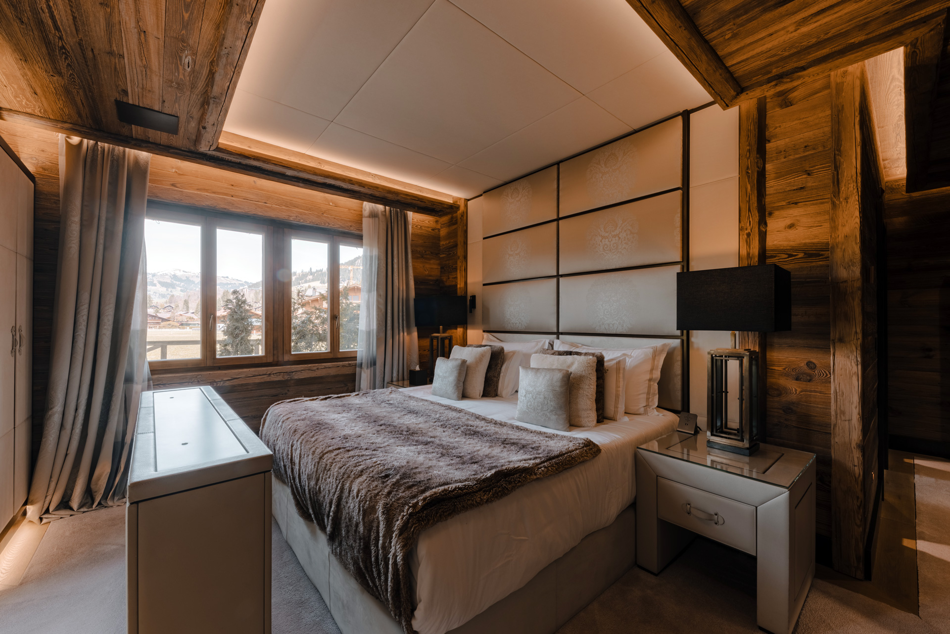 Ultima Hotel Gstaad, Switzerland / Casol