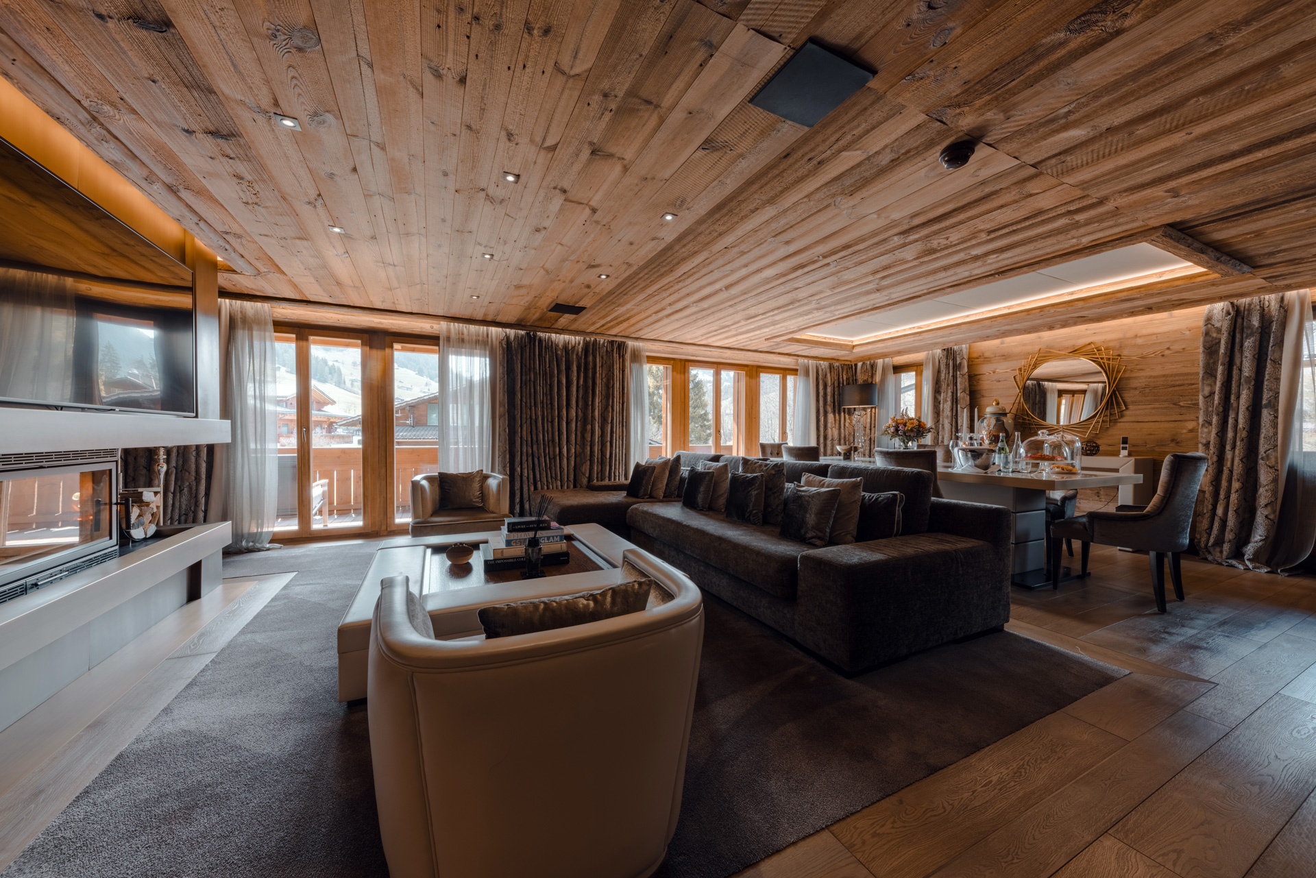 Ultima Hotel Gstaad, Switzerland / Casol