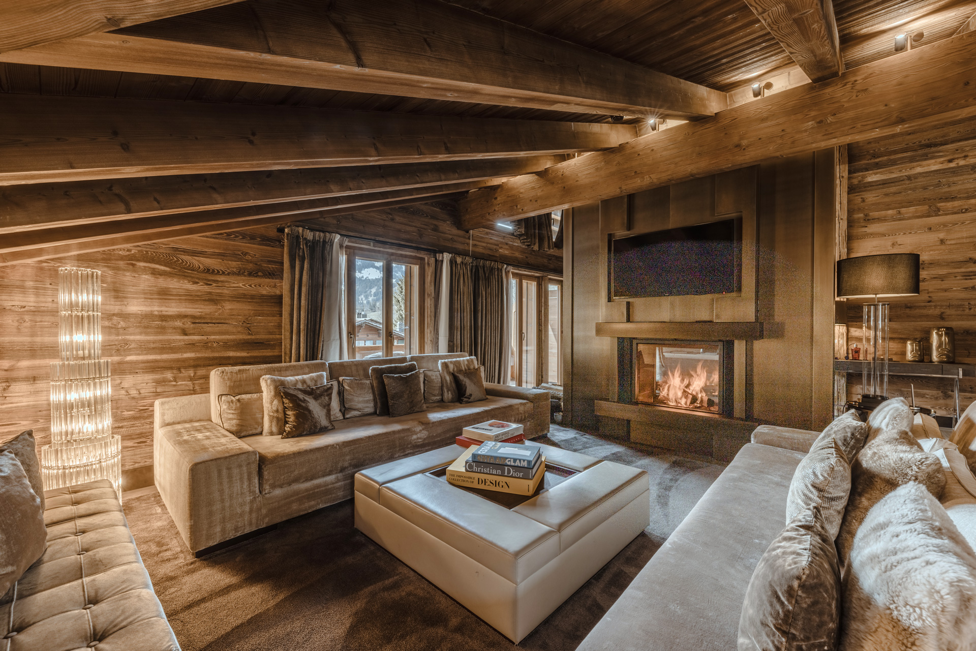 Ultima Hotel Gstaad, Switzerland / Casol