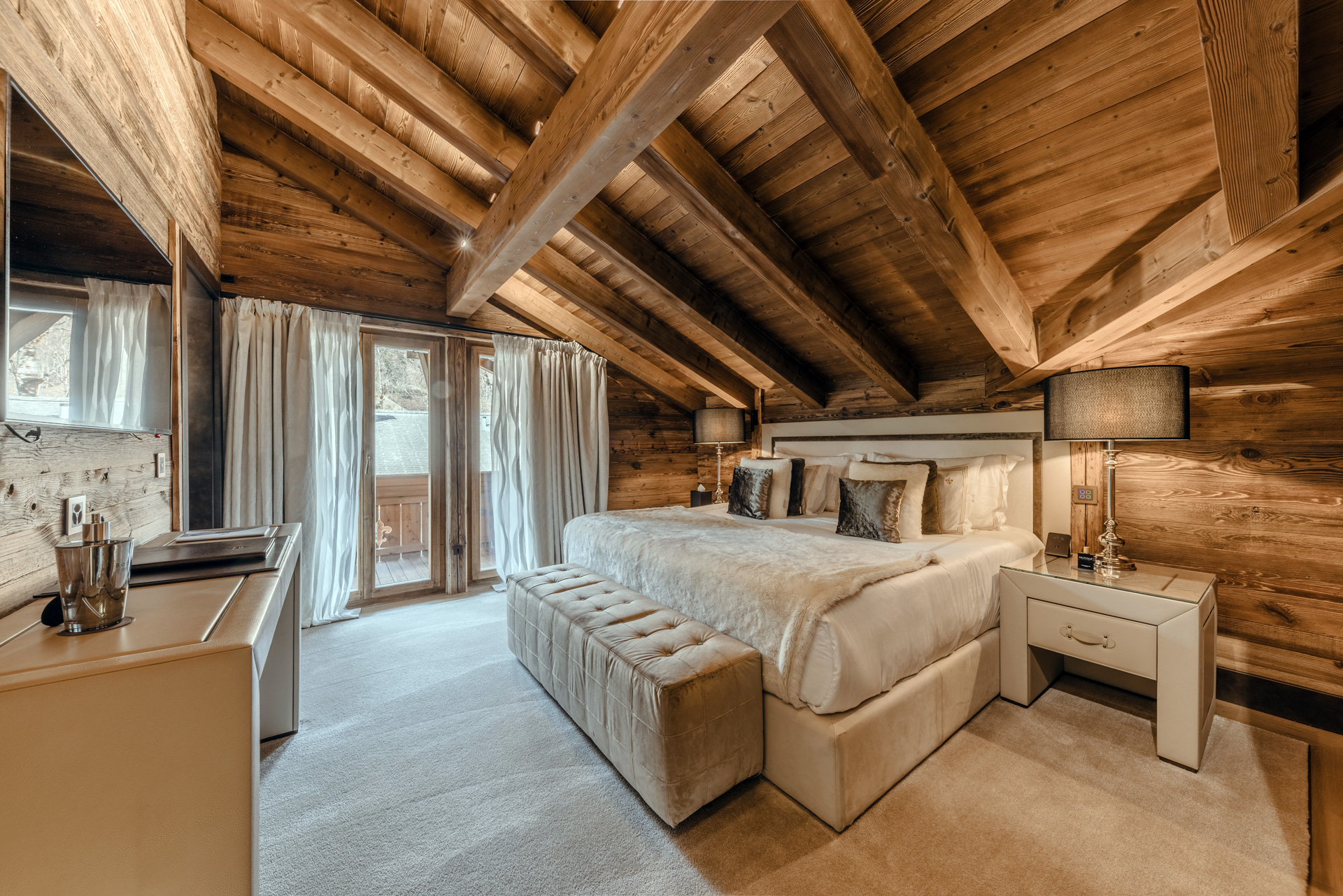 Ultima Hotel Gstaad, Switzerland / Casol