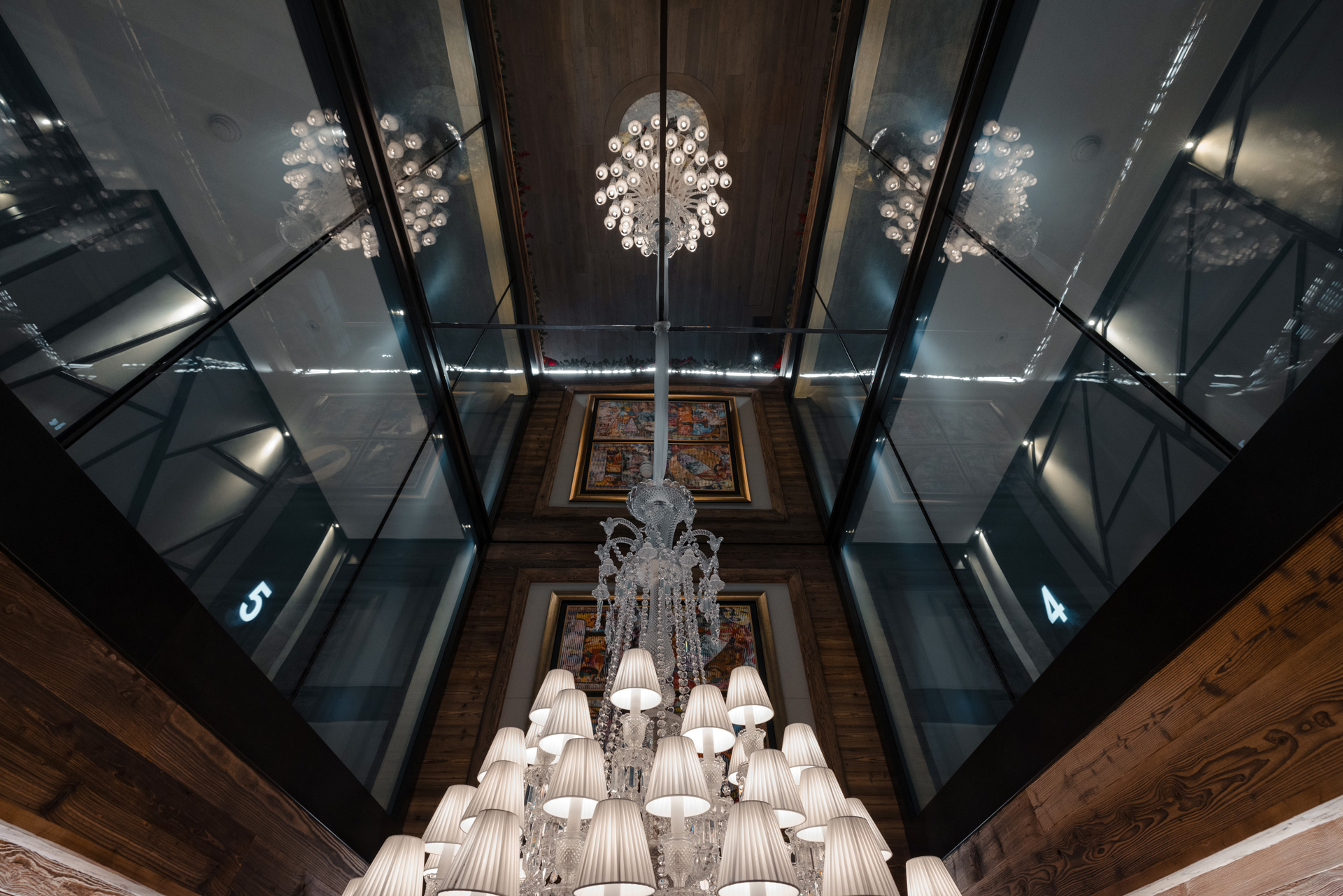Ultima Hotel Gstaad, Switzerland / Casol