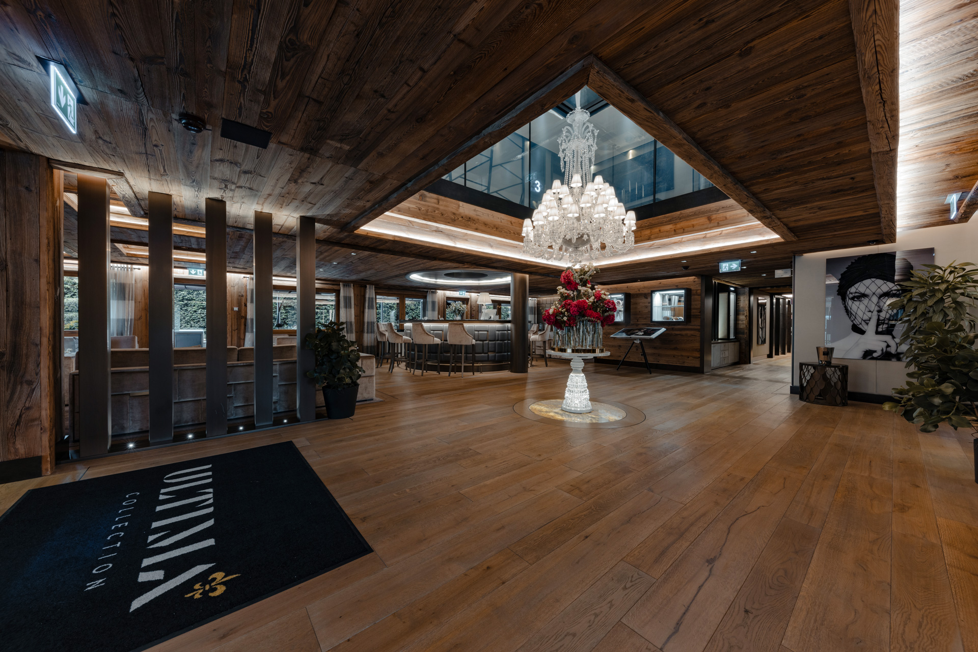 Ultima Hotel Gstaad, Switzerland / Casol
