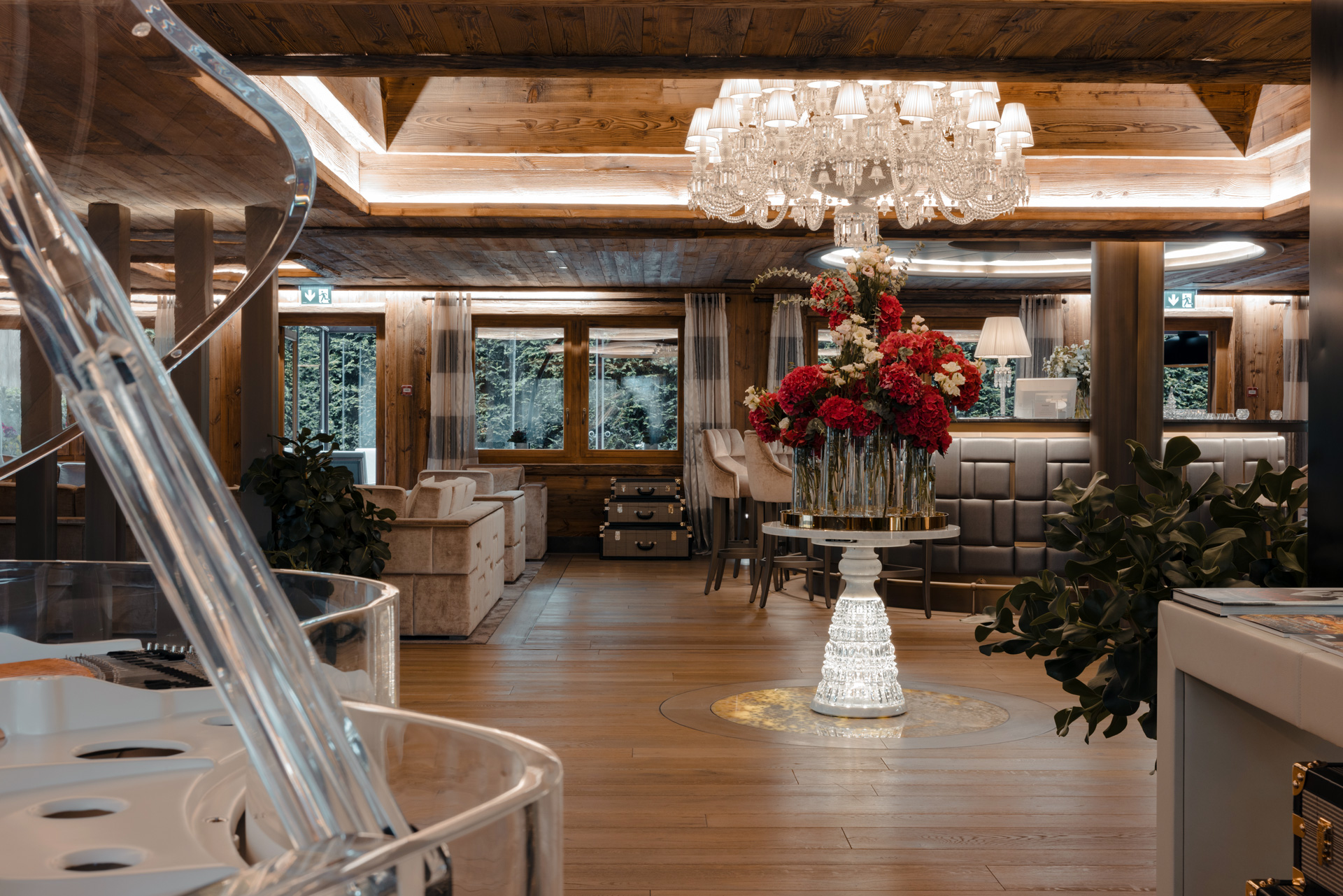 Ultima Hotel Gstaad, Switzerland / Casol
